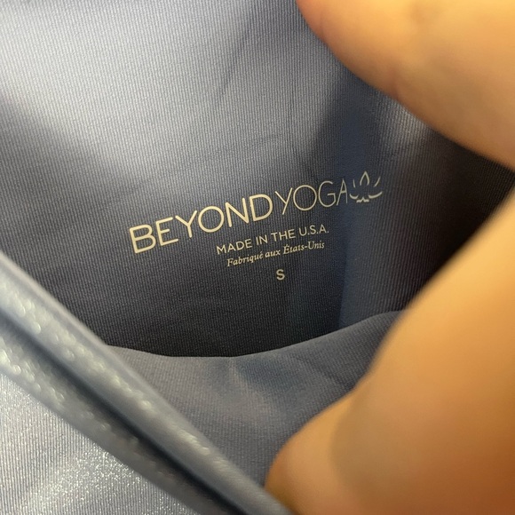 Beyond Yoga Women’s Serene Blue Shimmer High-Waist Leggings Size S NWT - Picture 6 of 8